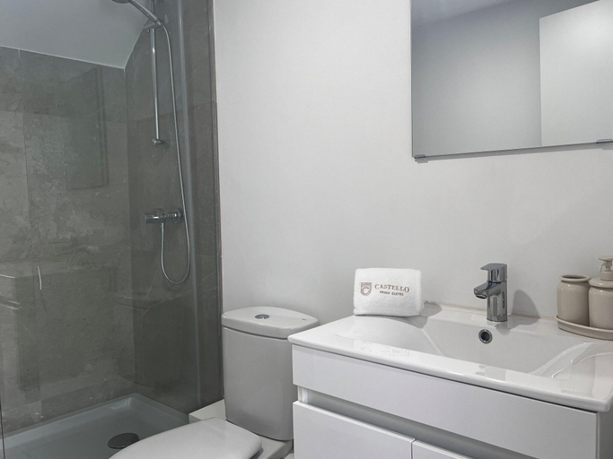 Bathroom 5, Castello Prime Suites, Lisbon