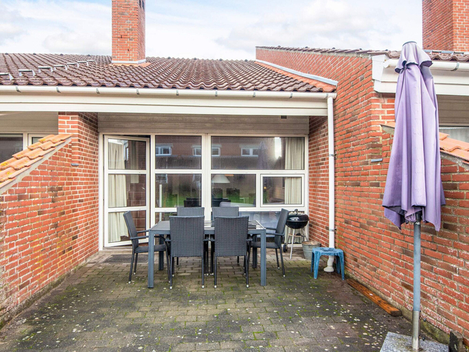 Others 2, 4 Star Holiday Home in Blavand, Varde