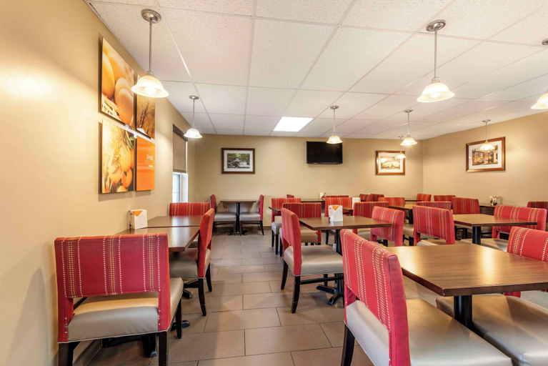 Food & Drinks 5, Comfort Inn Augusta, Kennebec