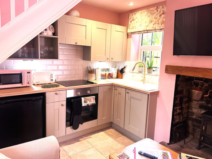 Others 5, The Gardener's Cottage, Herefordshire