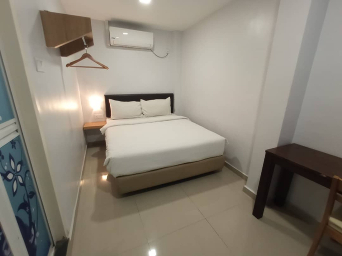 Bedroom 3, Room V @ Jalan Megat, Batu Pahat