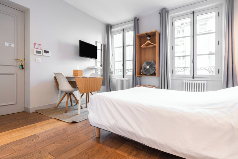 Bedroom 4, Les Apparts de l'Oncle Louis, Yvelines