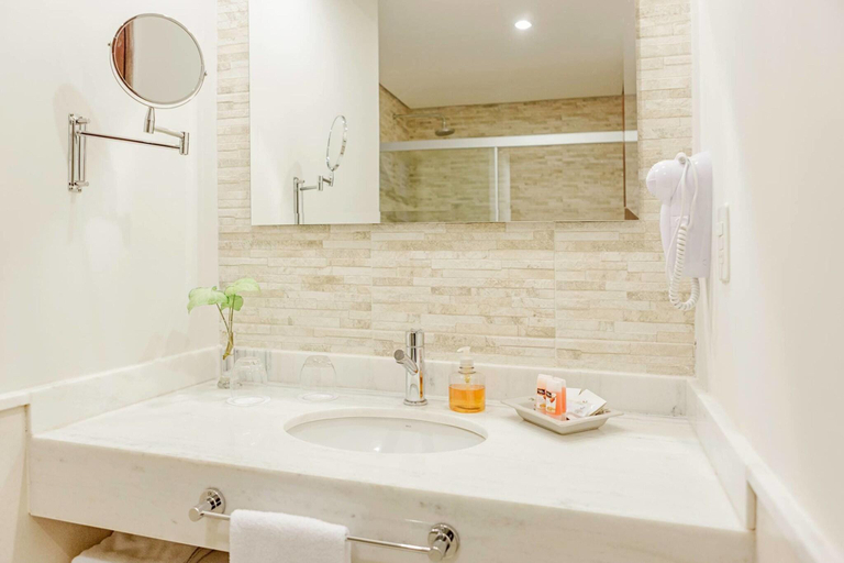 Bathroom 5, Las Lomas Casa Hotel, Asunción