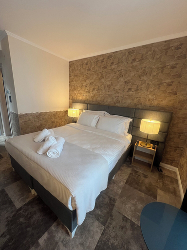 Bedroom 5, Lighthouse Hotel, East Macedonia and Thrace