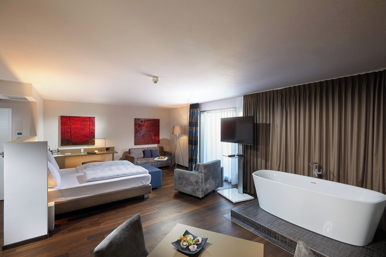 Bedroom 4, Hotel Schloss Reinach, Freiburg im Breisgau