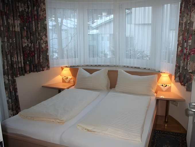 Bedroom 9