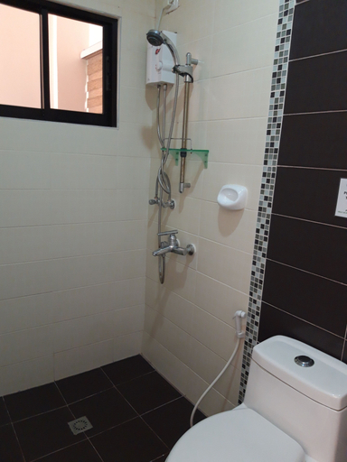 Bathroom 4, Marick Beach Resort, Carmen