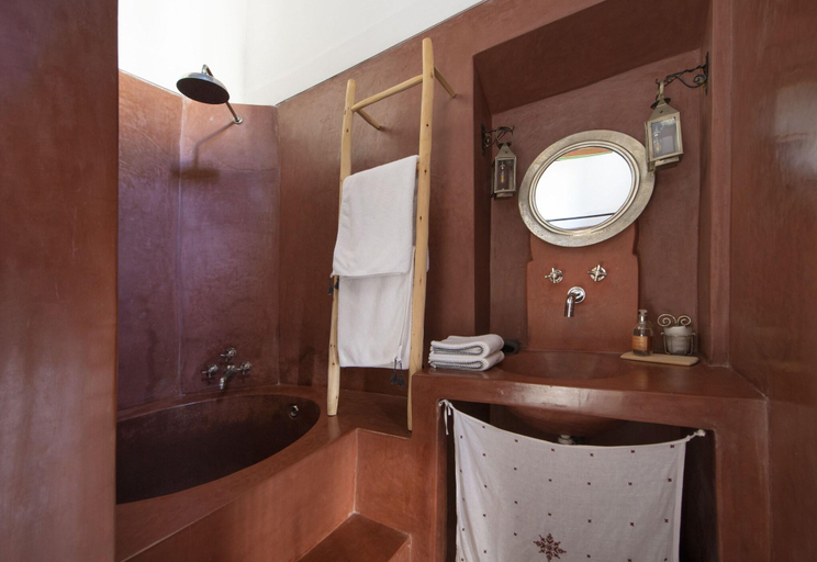 Bathroom 5, Riad Les Hirondelles Boutique Hotel, Marrakech