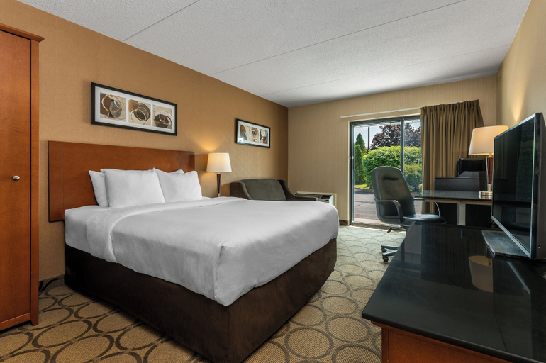 Bedroom 3, Comfort Inn Sherbrooke - Estrie, La Région-Sherbrookoise