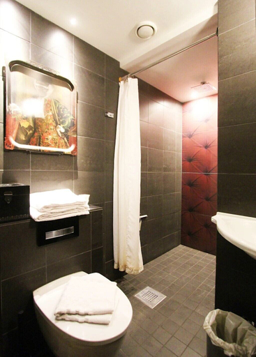 Bathroom 4, Skanstulls Boutique Hostel, Stockholm