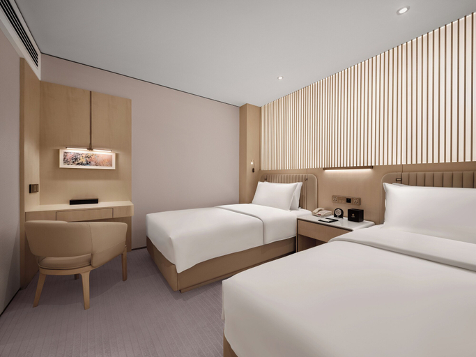 Bedroom 14