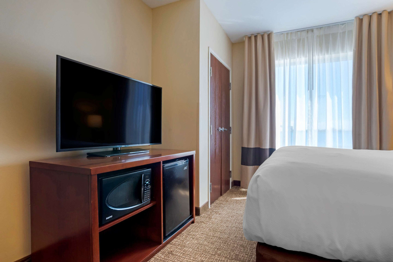 Bedroom 3, Comfort Suites Foley, Baldwin