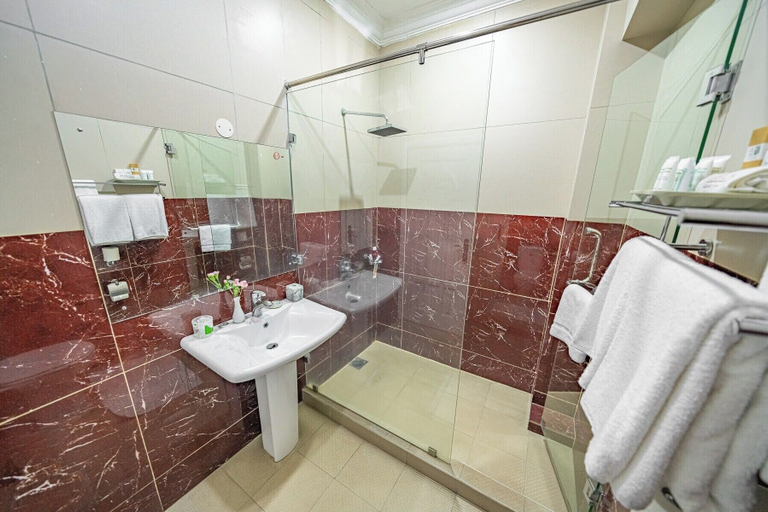 Bathroom 5, Weston Hotel, Langata