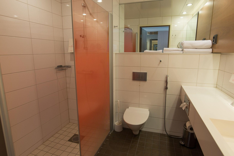 Bathroom 5, Original Sokos Hotel Vaakuna Joensuu, North Karelia