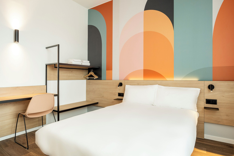 Bedroom 16