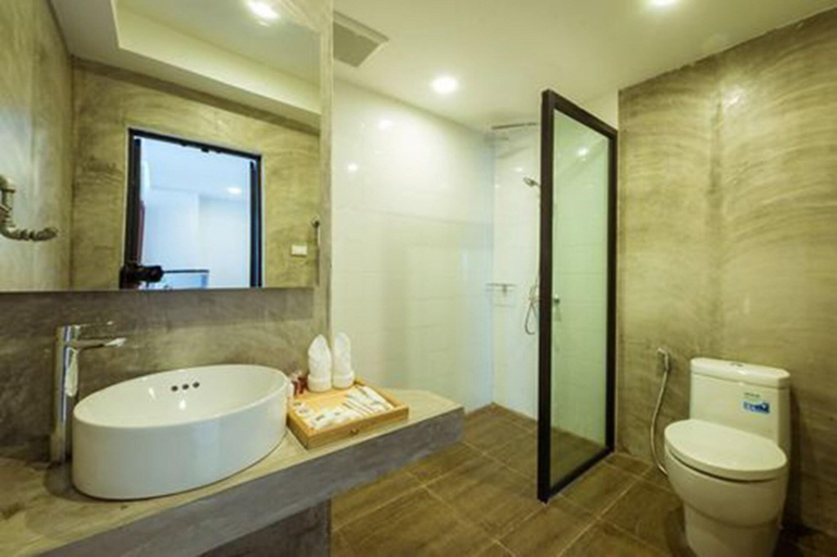 Bathroom 5, S Park Design Hotel, Vientiane