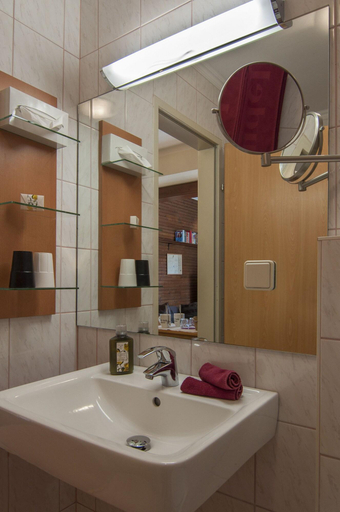 Bathroom 5, Landidyll Hotel Nudelbacher, Feldkirchen