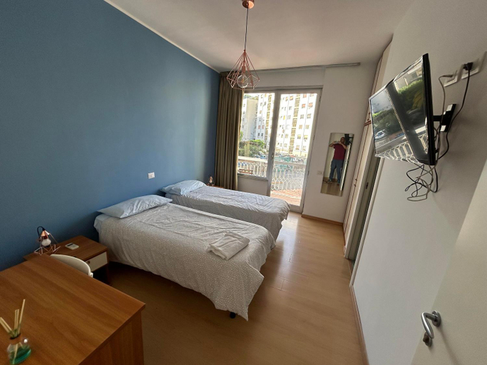 Others 3, Maradona Rooms, Napoli