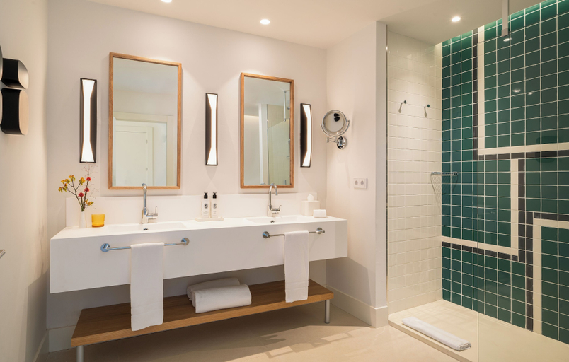 Bathroom 4, Kimpton Los Monteros Marbella by IHG, Málaga