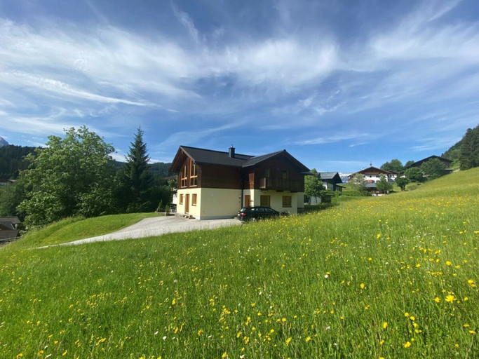 Exterior 2, Skiblickhaus Comfortable Holiday Residence, Hallein