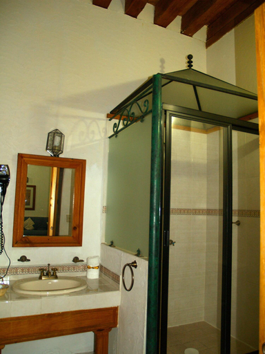 Bathroom 4, Hotel Casa Del Refugio, Pátzcuaro