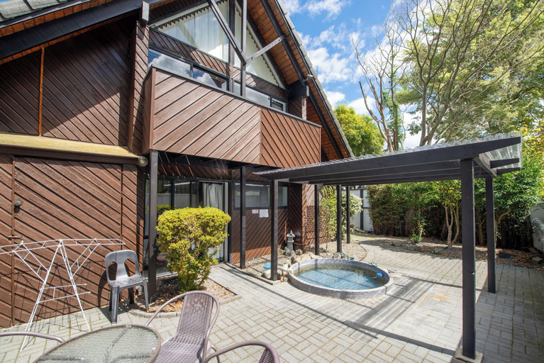 Exterior & Views 2, Wylie Court, Rotorua