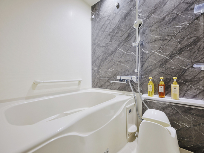 Bathroom 8