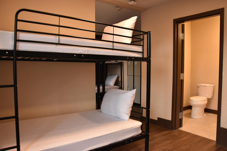 Bedroom 4, Party Hostel- Canmore Hotel Hostel, Division No. 15