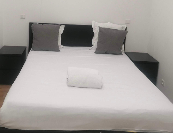 Others 5, Chambre chez habitant, Hauts-de-Seine