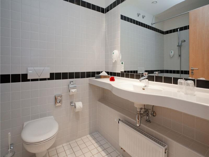Bathroom 4