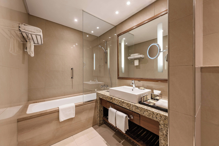 Bathroom 5, Renaissance Cairo Mirage City Hotel, New Cairo City