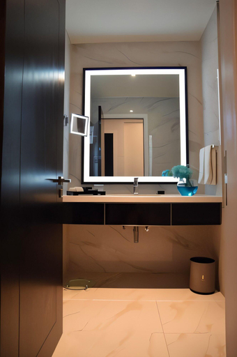 Bathroom 5, Nishat Hotel Johar Town, Lahore