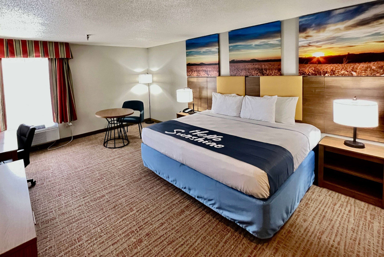 Bedroom 3, Days Inn by Wyndham Rayne/Crowley, Acadia