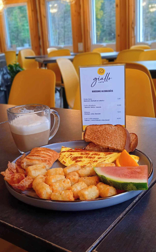 Food & Drinks, Imago Village, Le Fjord-du-Saguenay