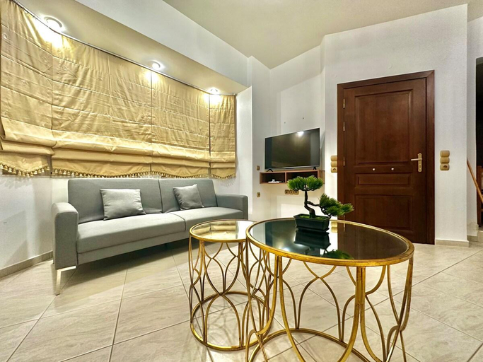 Others 5, Oasis Urban Apartment w/ Private Patio | Brand New, Crete