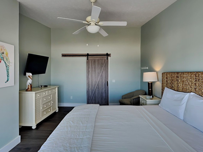 Bedroom 2, Charline Beachside Villa by Resort Collection, Bay