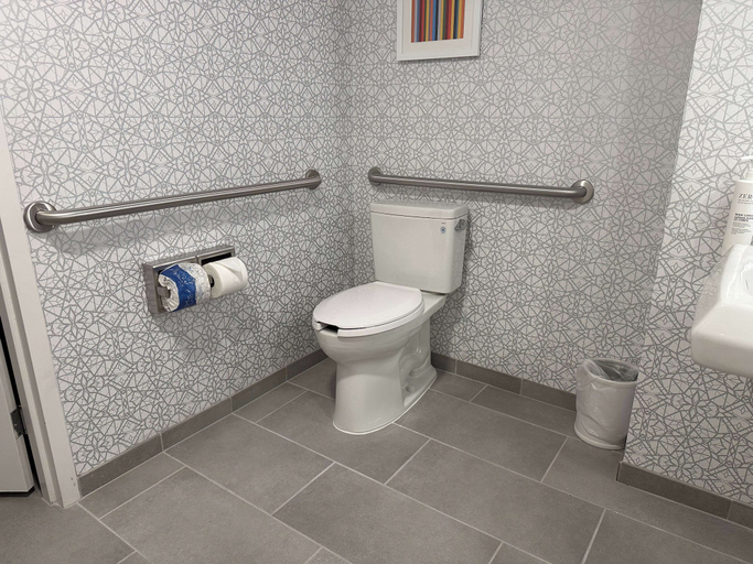 Bathroom 4, Hampton Inn Milpitas, Santa Clara