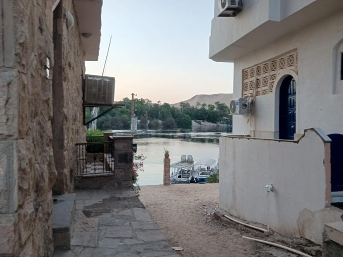 Others 2, La Veranda 陽台, Aswan