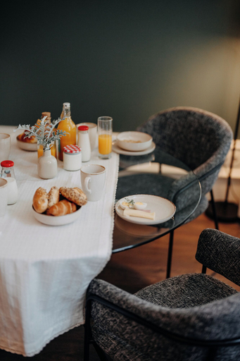 Food & Drinks 5, Almada 234, Porto