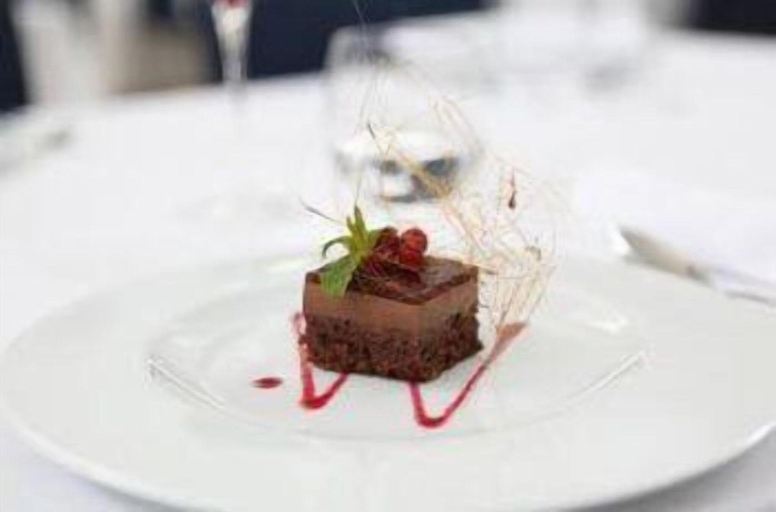 Food & Drinks 20