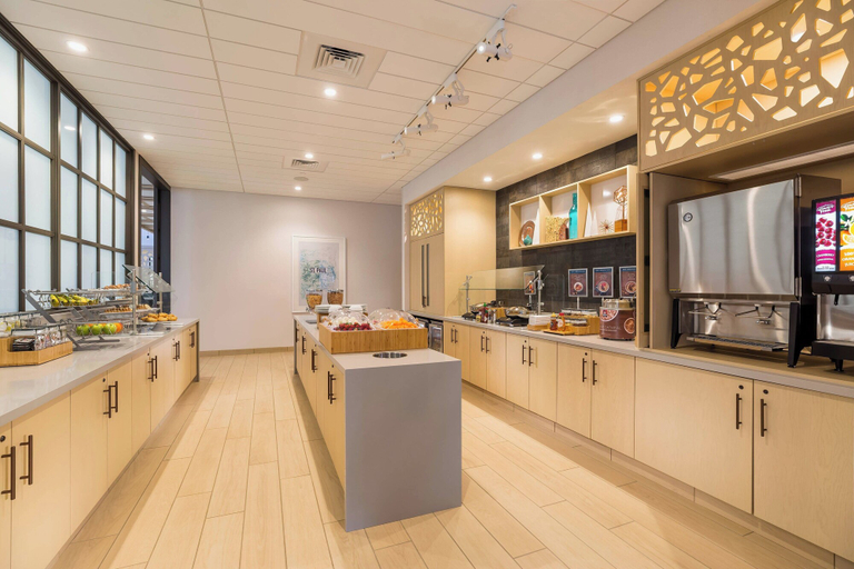 Food & Drinks 5, SpringHill Suites by Marriott St. Paul Downtown, Ramsey