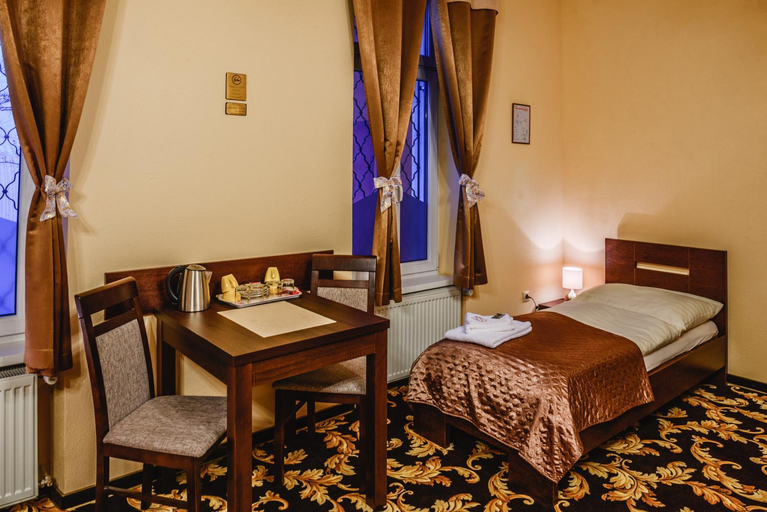 Bedroom 2, Hotel Kaskada, Poprad