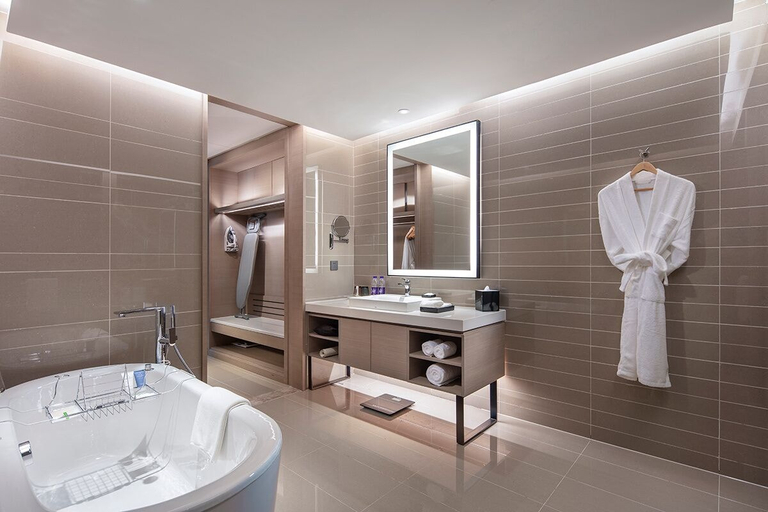 Bathroom 5, Holiday Inn TIANJIN WUQING by IHG, Tianjin