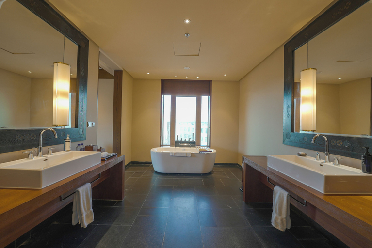 Bathroom 5, The St. Regis Lhasa Resort, Lhasa
