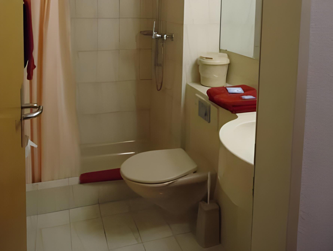 Bathroom 12