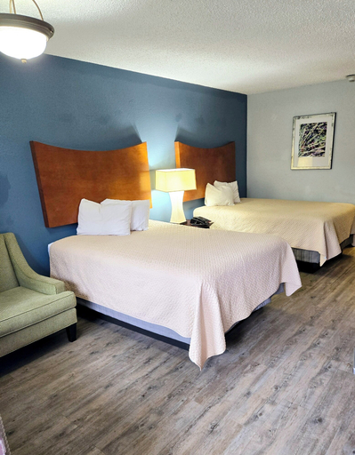 Bedroom 3, Best Price Motel and Suites, Orange