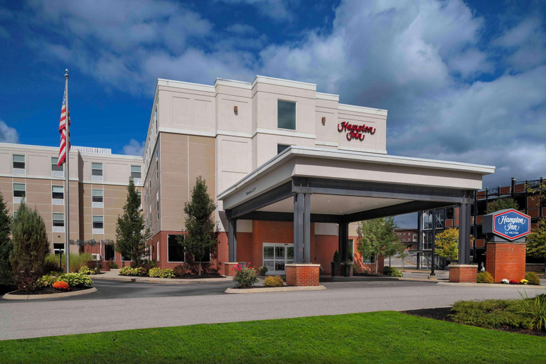 Exterior & Views 2, Hampton Inn Lewiston-Auburn, Androscoggin