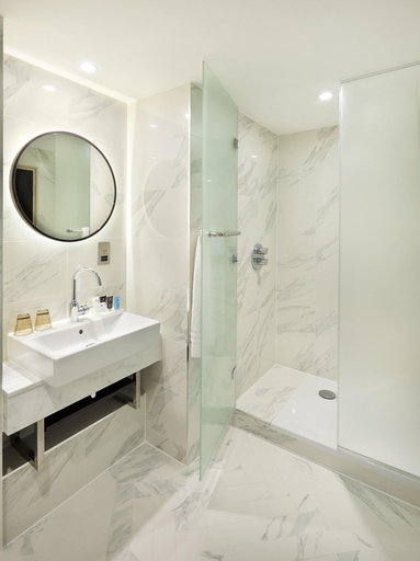 Bathroom 5, Richmond Hill Hotel, London