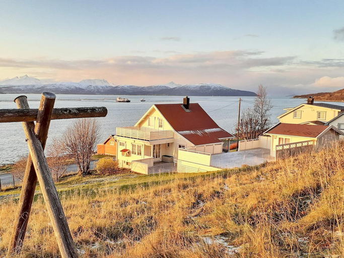 Exterior 3, 6 Person Holiday Home in Finnsnes, Lenvik