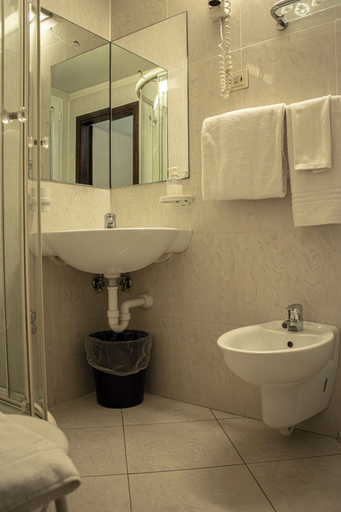 Bathroom 4, Hotel San Marco, Prato